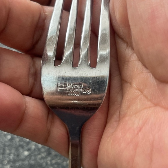 Set of 4 vintage floral patterned forks in white and multi-colour kitchenware - Picture 7 of 7